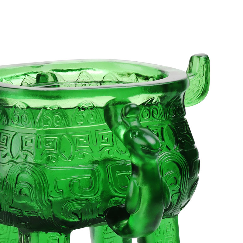 Chân máy bằng thủy tinh pha lê màu xanh ngọc lục bảo có tay cầm hình tai