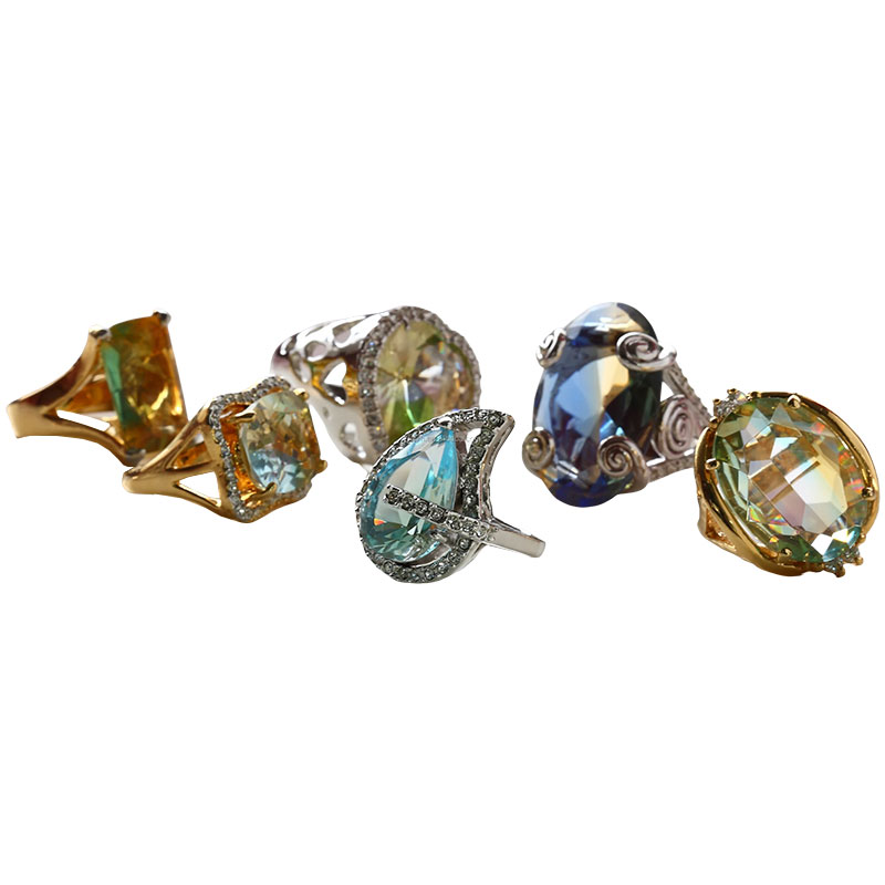 Nhẫn thủy tinh cắt hình giọt nước