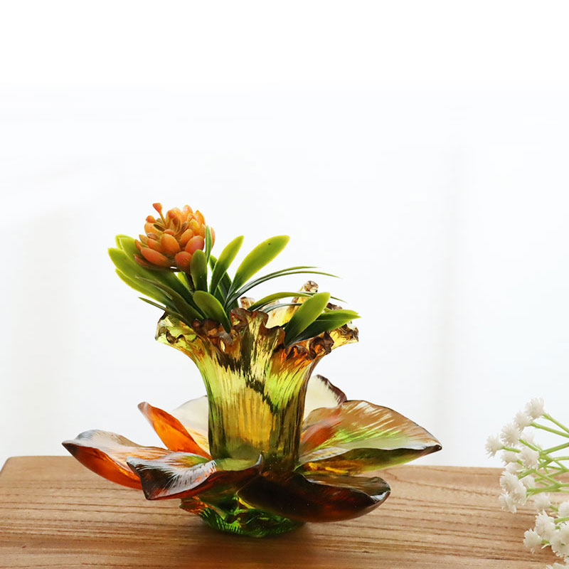 Đế nến hình cánh hoa thủy tinh