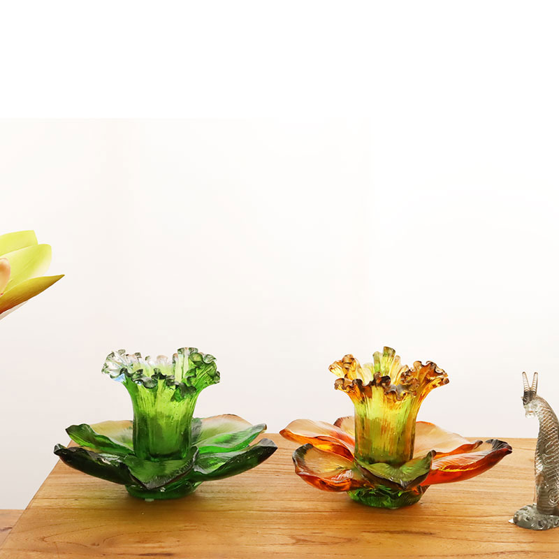 Đế nến hình cánh hoa thủy tinh