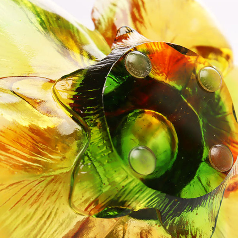 Đế nến hình cánh hoa thủy tinh