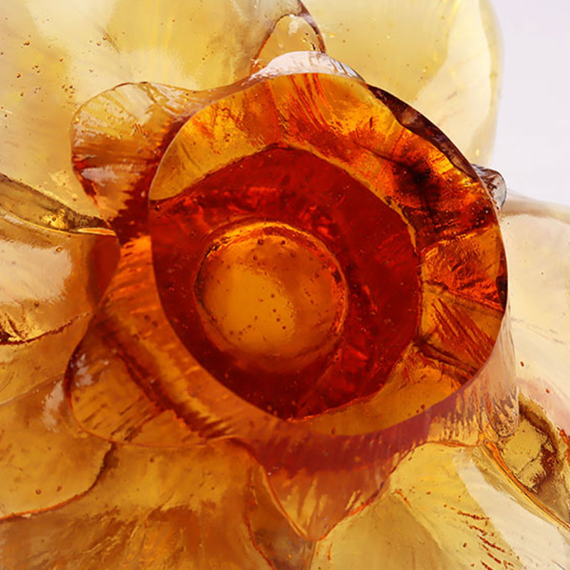 Đế nến hình cánh hoa thủy tinh