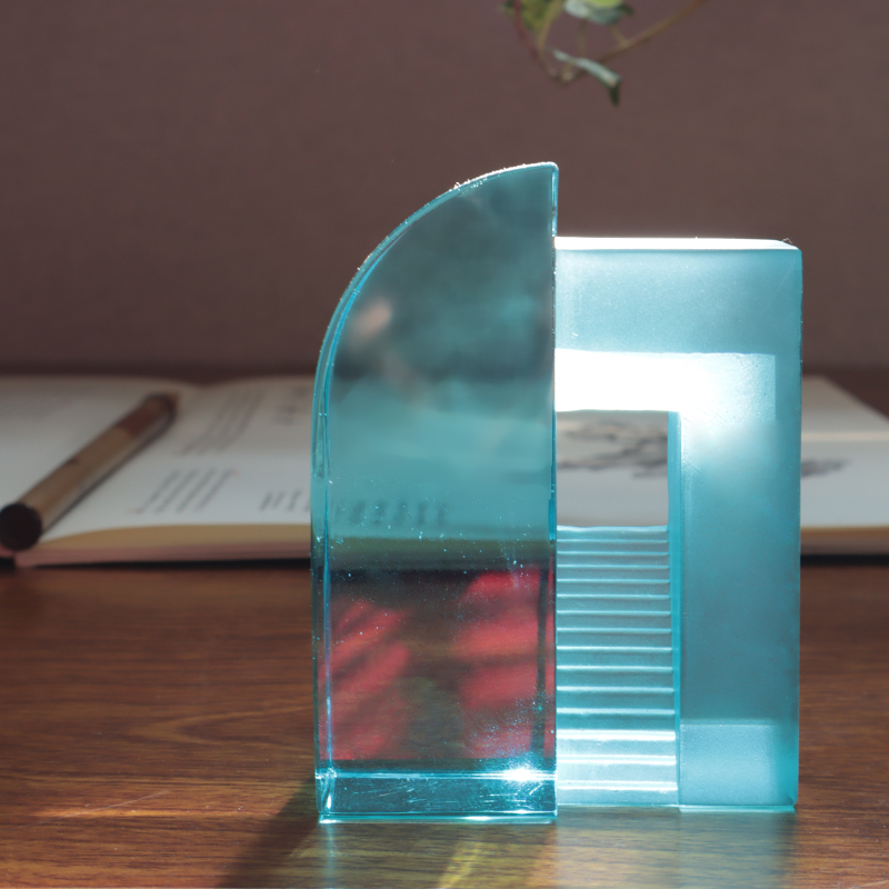 Đồ trang trí đồ chơi Trung Quốc bằng kính mờ màu xanh gradient