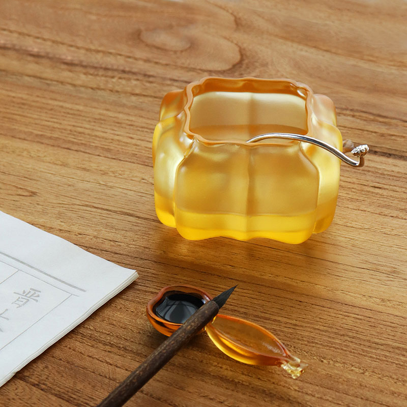 Bình nước hình quả bí ngô bằng thủy tinh pha lê màu tím