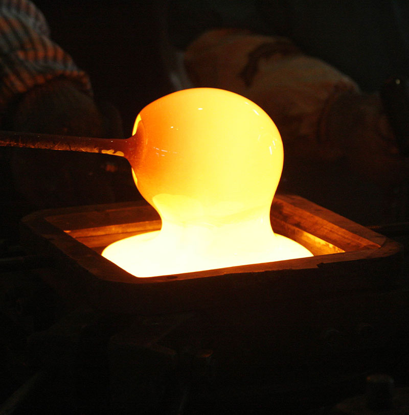 Đặt nó vào khuôn