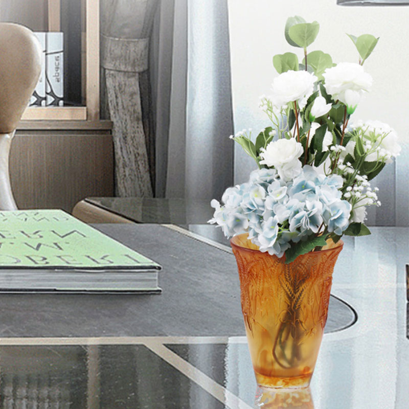 Bình thủy tinh màu hổ phách có tai lúa mì