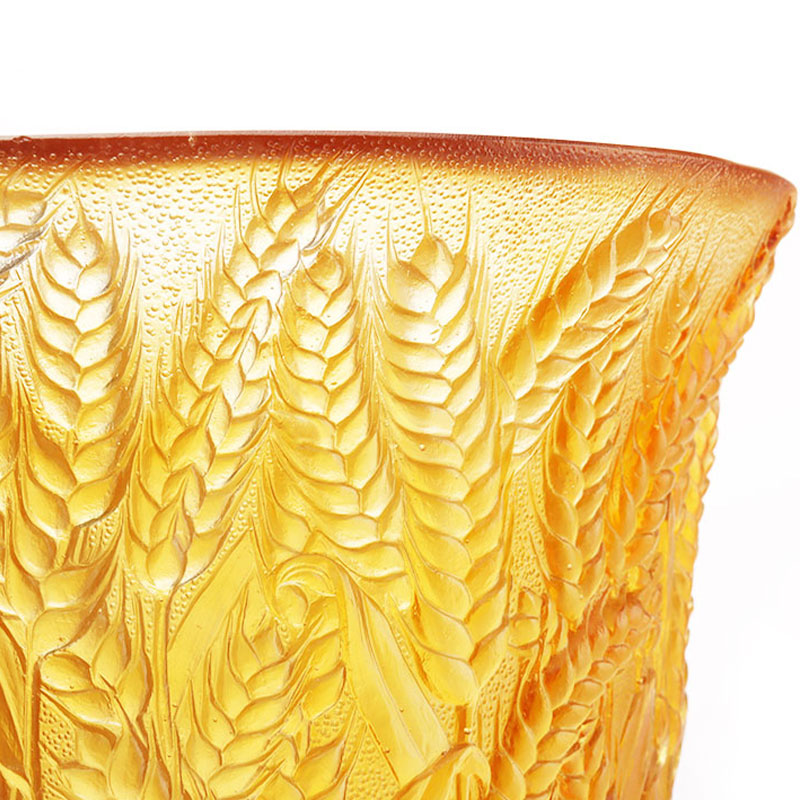 Bình thủy tinh màu hổ phách có tai lúa mì