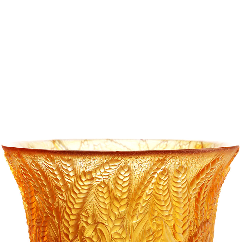 Bình thủy tinh màu hổ phách có tai lúa mì