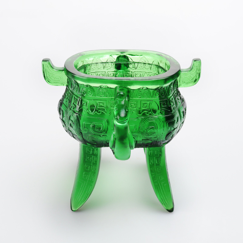 Chân máy bằng thủy tinh pha lê màu xanh ngọc lục bảo có tay cầm hình tai