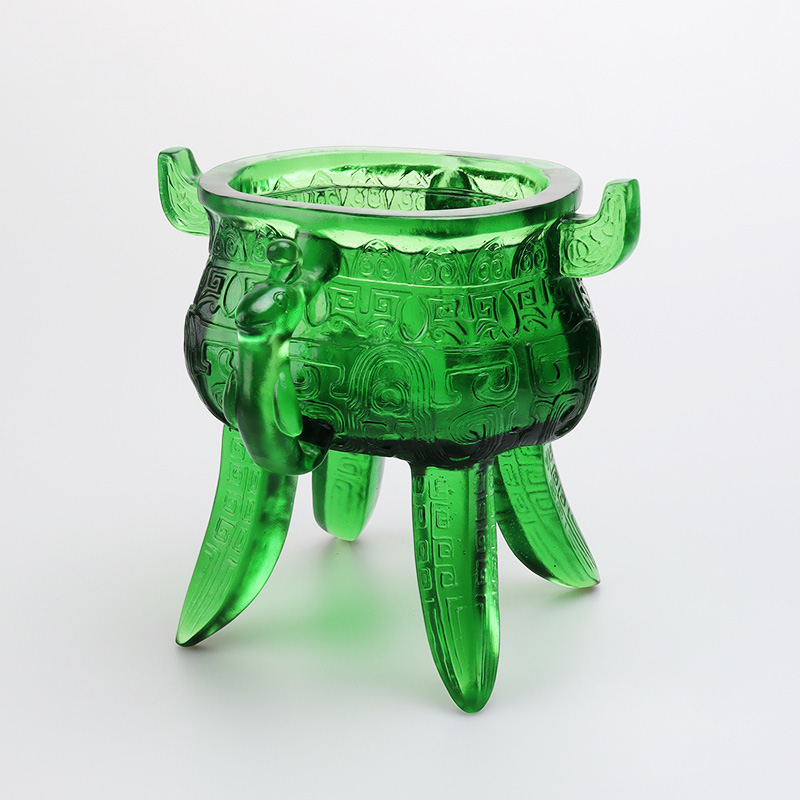 Chân máy bằng thủy tinh pha lê màu xanh ngọc lục bảo có tay cầm hình tai