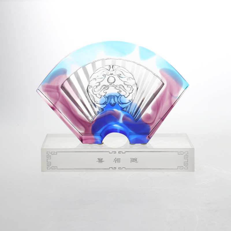 Đồ trang trí bằng kính tráng men hình quạt Trung Quốc