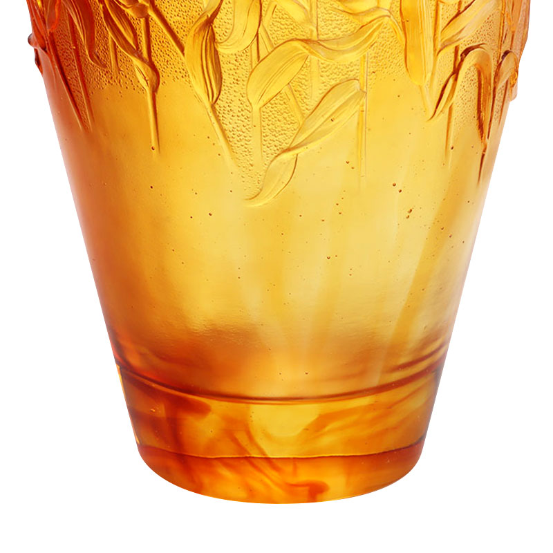 Bình thủy tinh màu hổ phách có tai lúa mì